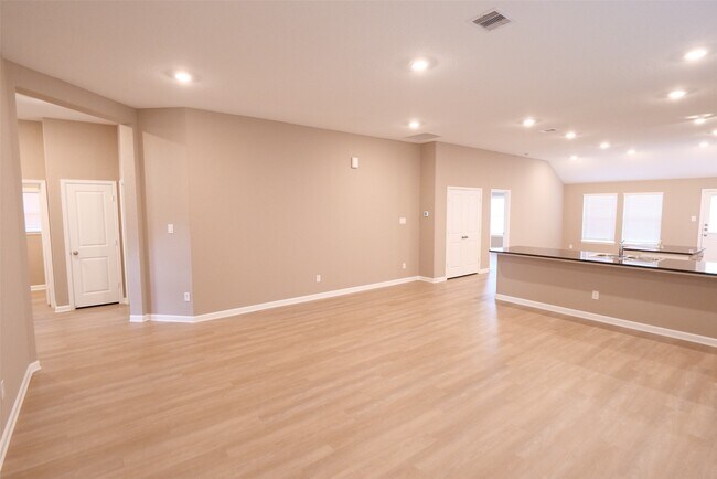 Photo - 7211 Songlark Lndg Ct