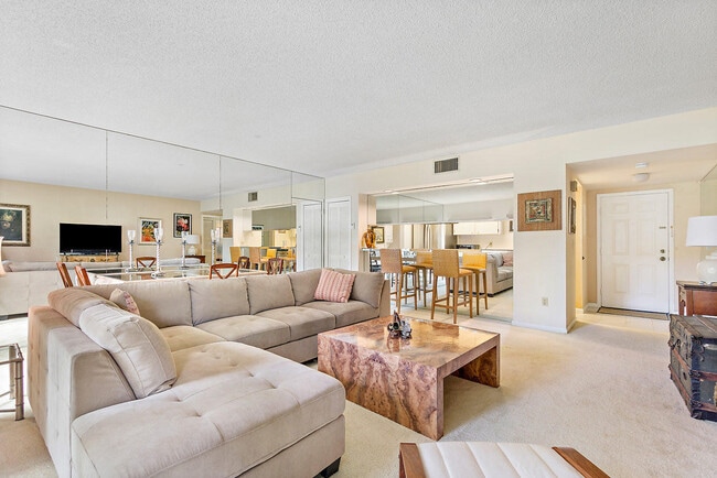 Photo - 11863 Wimbledon Cir Unit 426