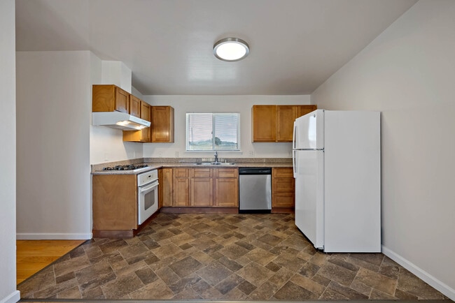 Building Photo - 230 Sanford Ave Unit 230 sanford
