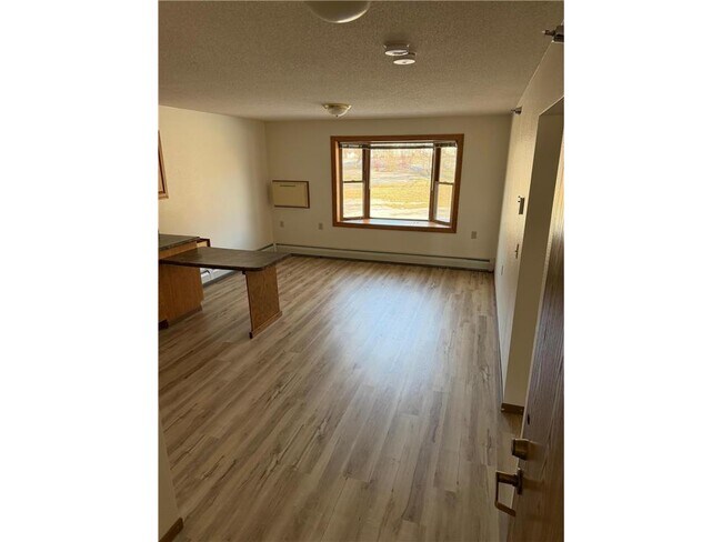 Photo - 609 Main St S Unidad 1