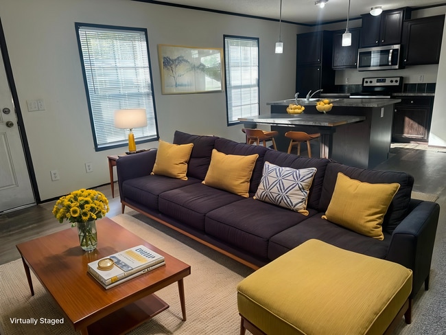 Photo - 2299 Wellington Green Dr