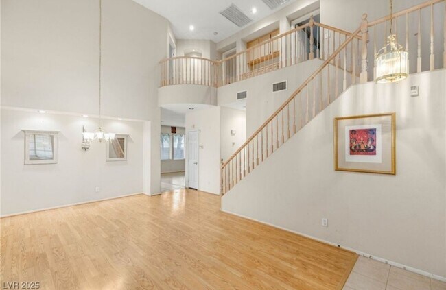 Photo - 4536 Grandspur St