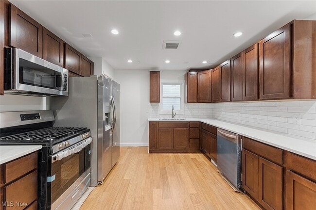 Building Photo - 23815 Woodway Rd Rental