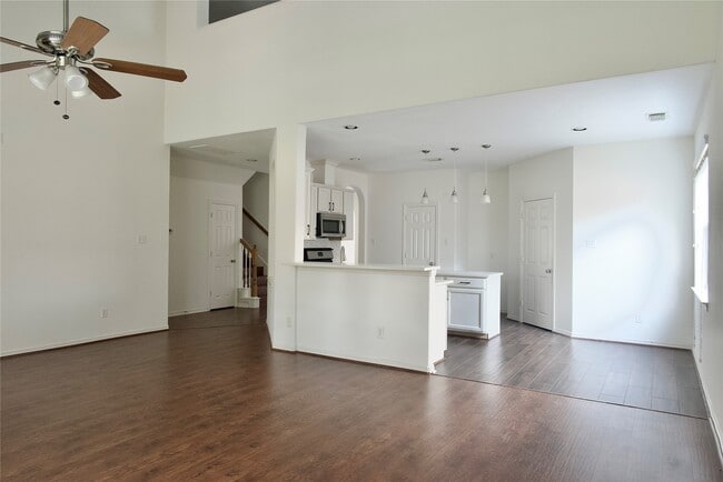 Photo - 2023 Creek Run Dr