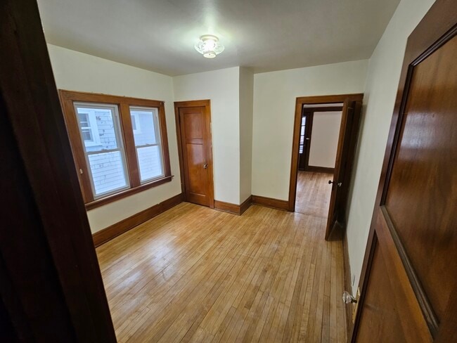 Photo - 2629-2631 N 50 St Unit Upper