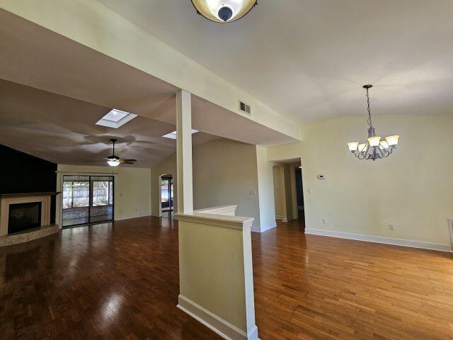 Photo - 213 Hillside Dr