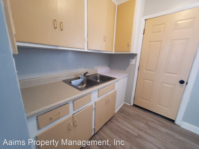 Photo - 1 br, 1 bath House - 412-A Lake Avenue