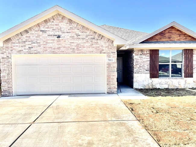 Building Photo - Beautiful 3-Bed Oasis with Granite Touches... Rental