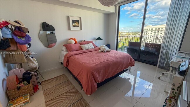 Photo - 5252 NW 85th Ave Unidad 1903