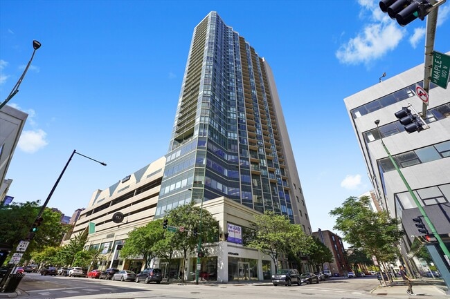 Building Photo - 111 W Maple St Unit #  02508 Rental