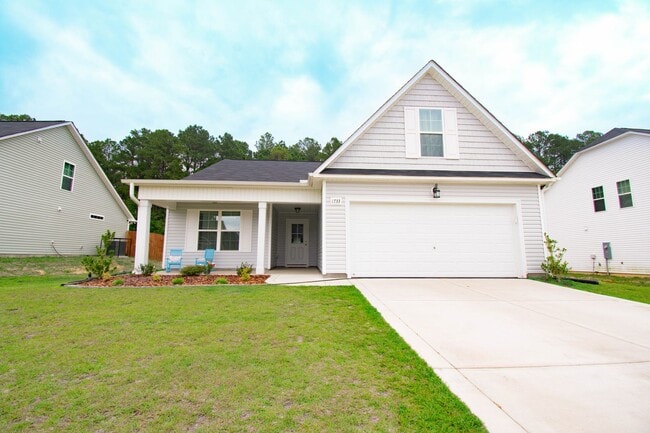 Building Photo - Coming Soon! 3 Bedroom 2 Bath with Bonus!