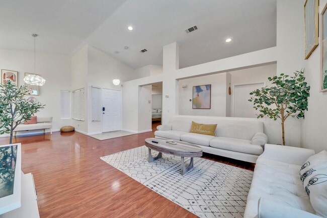 Photo - 80472 Suncastle Rd