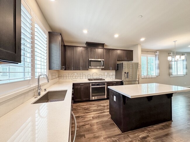 Photo - 3331 Rosenblatt St