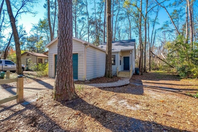 Photo - 1691 Silverwood Dr