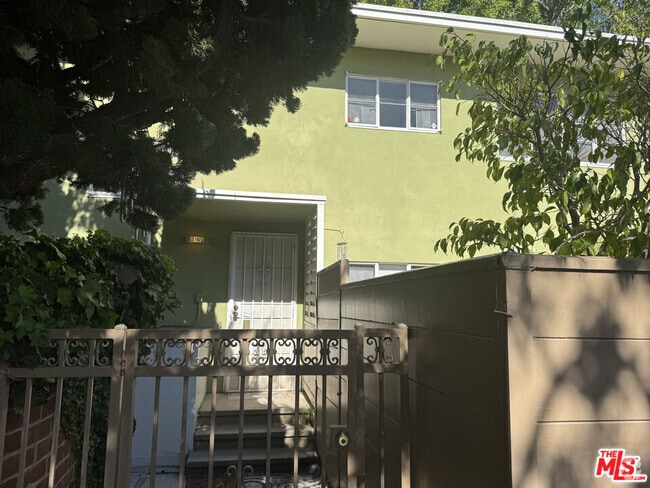 Building Photo - 5316 1/2 Village Green Rental
