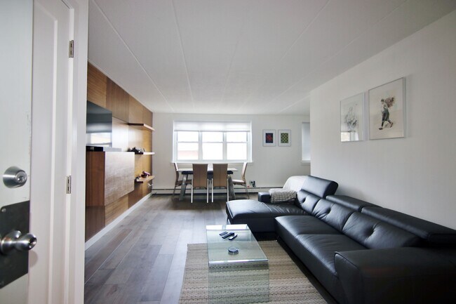 Photo - 27 Northill St Unit 2W