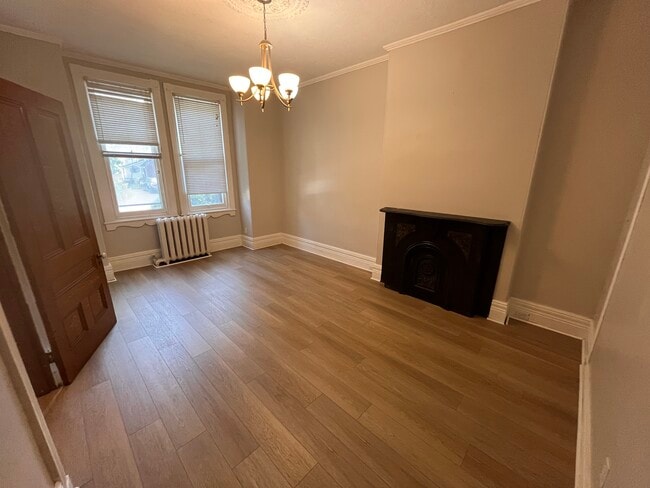 Photo - Charming 4-Bedroom + loft Victorian Home i...