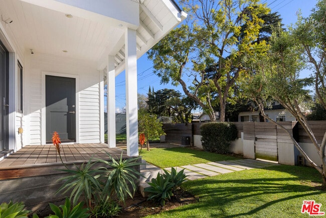 Photo - 4525 Melbourne Ave