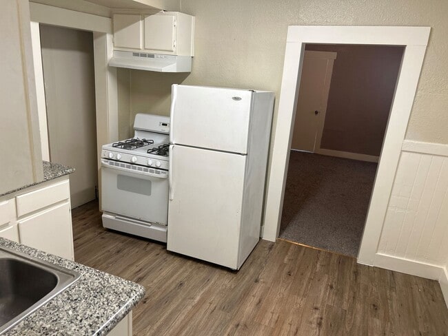 Photo - Y Street Unidad Apt 2