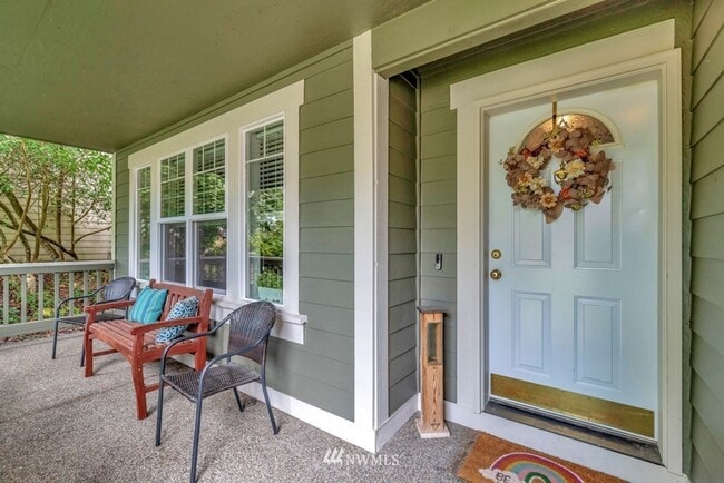 Photo - 1106 Villanova St NE