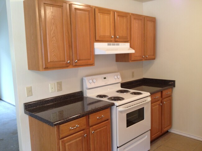 Photo - 112 Gatewood Ln