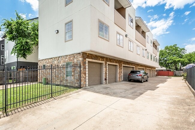 Building Photo - 4713 Virginia Ave Unit A Rental