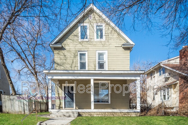 Building Photo - 3322 Clinton Ave