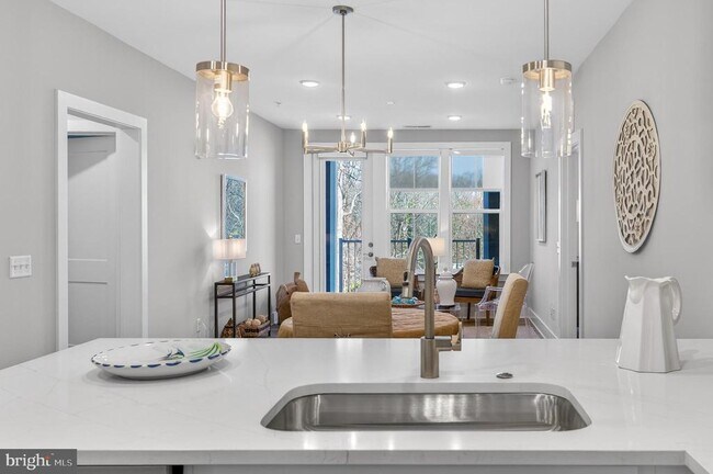 Photo - 76 Old Mill Bottom Rd N Unit 203