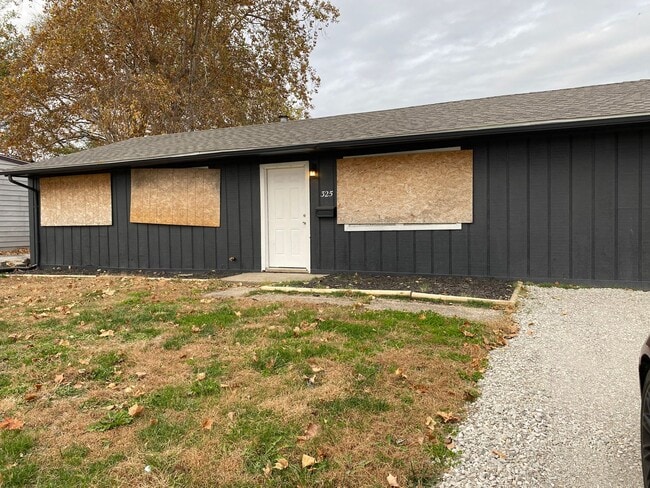 Building Photo - 325 Rieber Dr