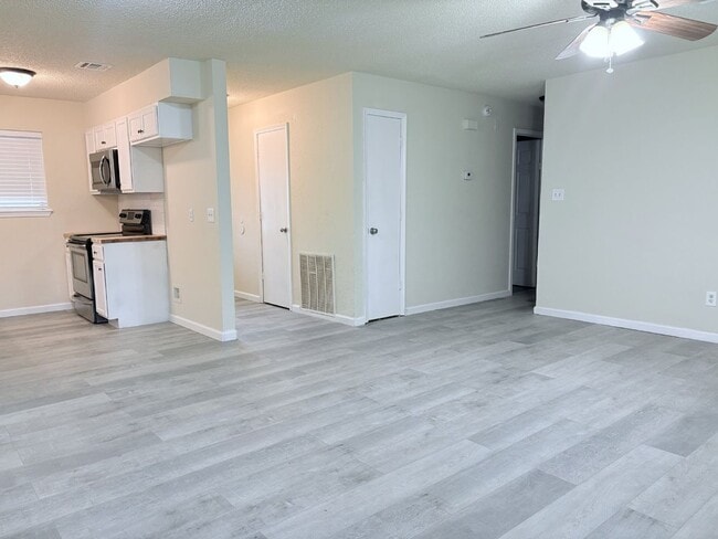 Photo - Newly remodeled four bedroom home in Noble