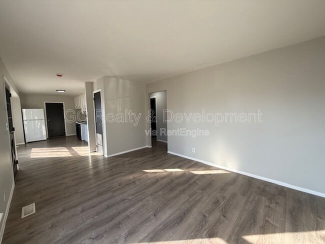 Photo - 229 Cedarwood Ave