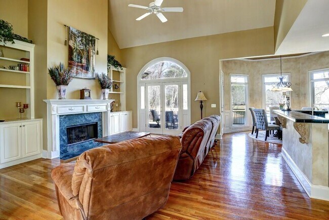 Photo - 7610 Wentworth Dr