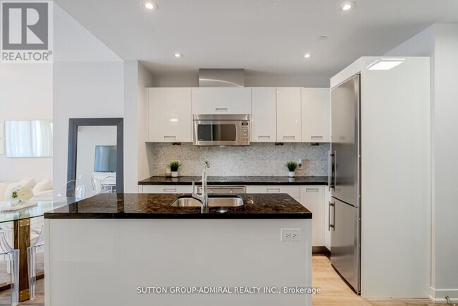 Photo - 90 Park Lawn Rd Unité 1003