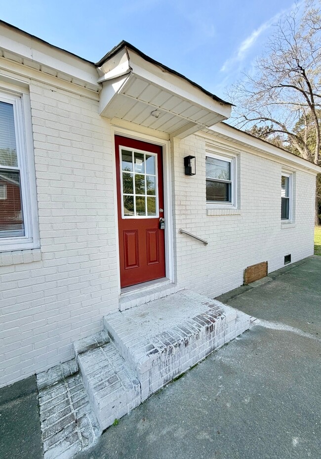 1304 Rhem St