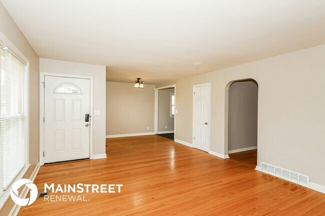 Photo - 4904 Paramount Dr