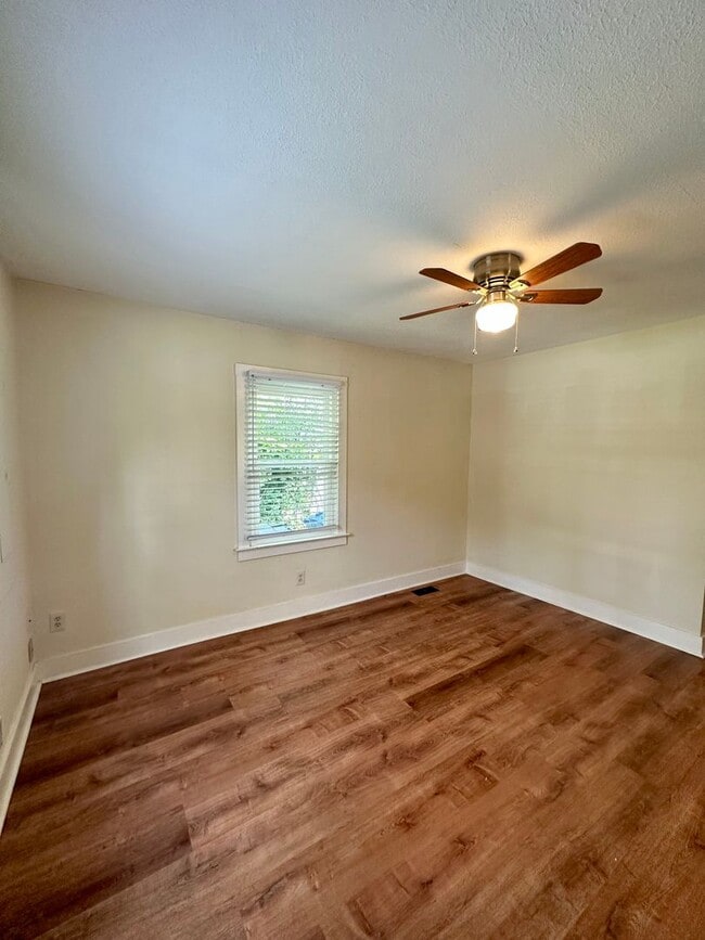 Photo - Pre-Leasing Now for the Fall Semester 2026