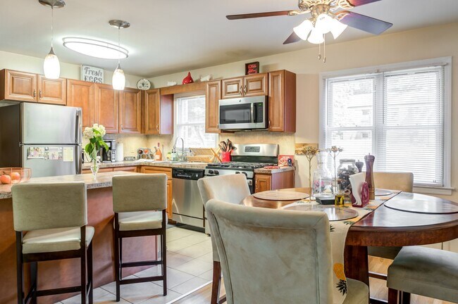Royal Court Apartments, LLC
