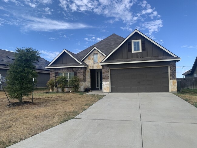 Building Photo - 8302 Pleasant Trail Dr