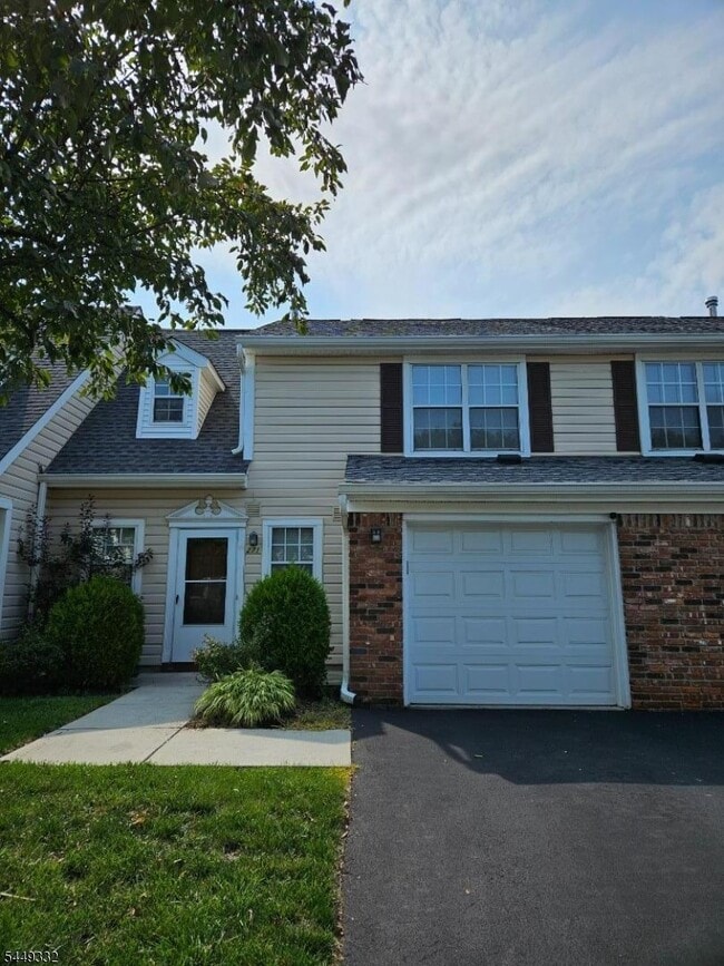 Building Photo - 271 Abbey Dr