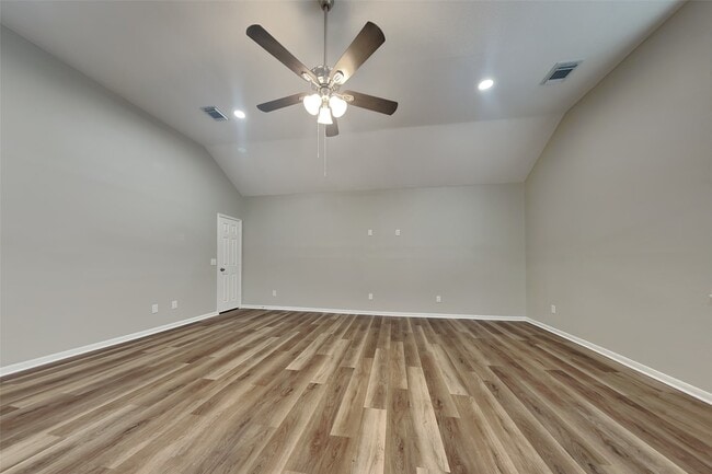 Photo - 14422 Bladenboro Dr