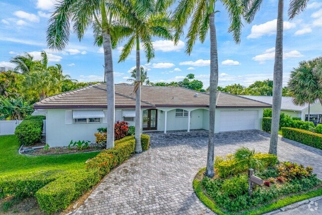 Building Photo - 1241 Emerald Dr Rental