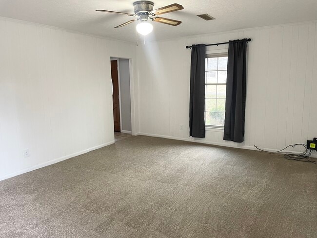 Photo - 290 Shawnee Dr