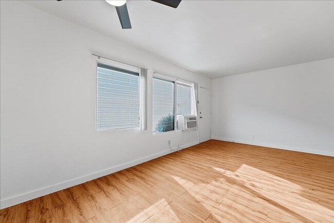Photo - 6114 Cahuenga Blvd Unit 03