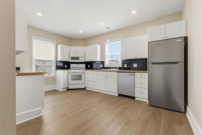 Photo - 142 Elliott St Unit 1