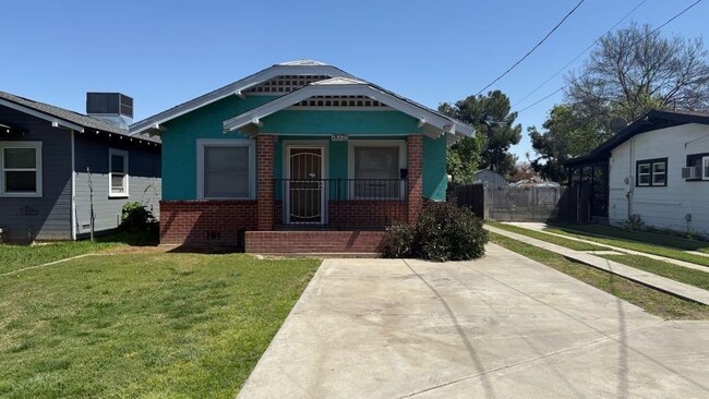 Photo - 1225 Middleton St Casa