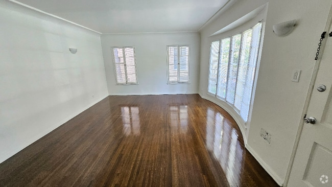 Building Photo - 118 N Gale Dr Rental