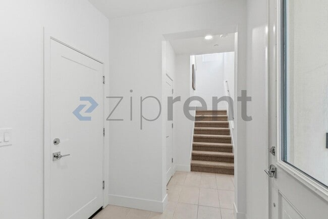 Photo - 37380 Watersail Way