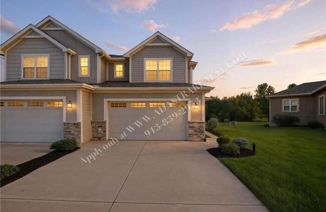 Building Photo - Beautiful Like New Townhome in De Soto-Coming SOON!!