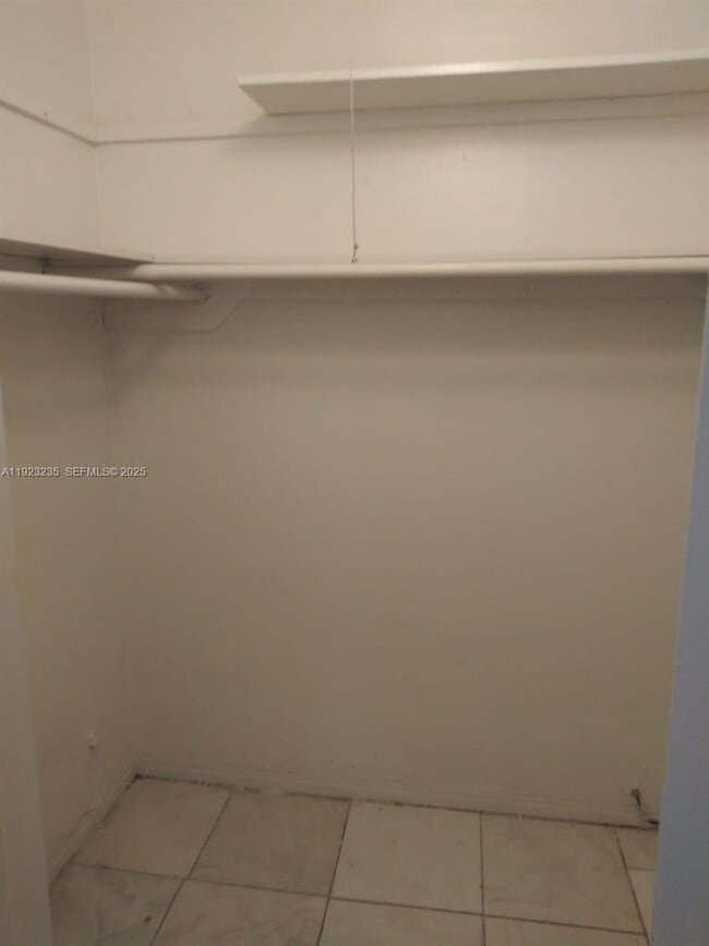 Photo - 17031 NE 21st Ave Unit 1