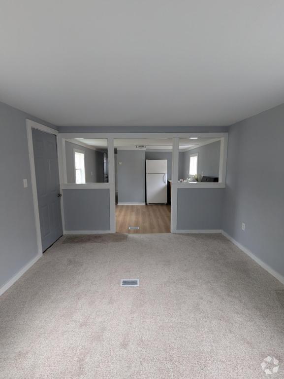 Building Photo - 611 W Matthews St Rental